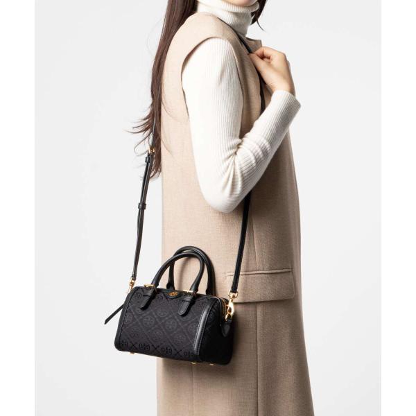 さっち用品Tモノグラム ミニバレルバッグ／ボストンバッグ美品⭐︎ TORY BURCH トリーバーチ T Monogram Tモノグラム Petite Barrel