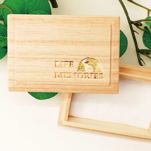 [Release date: November 12, 2025]天然素材を使用している桐を使用した小箱です。内寸は縦3.8センチ、横6.1センチです。木目や色合いがロットにより違いがあります。 へその緒入れ、遺骨、遺灰、形見 などのメモリ...