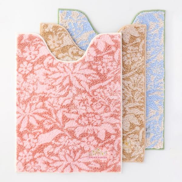 春夏らしい花柄アートに爽やかな配色でデザインしました。ふんわりとした感触のポリエステル糸を使用しました。水分を素早く吸収・拡散するのでお洗濯後の乾きが早いのも特徴です。同じ柄のタオルやトイレタリーも展開しておりますのでコーディネートしてロー...