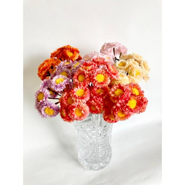 メーカー：ASCAサイズ：L14・花径3.5 材質：ポリエステル・紙巻ワイヤー１束（５本）単位での価格です。色のご指定ください。※こちらの商品は在庫限りです。アレンジに欠かせないポンポンマム。和モダン・シック・ポップ・キュートに。いろんなテ...