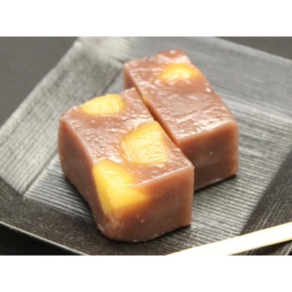 シンプルなういろうの味はそのままに、栗のみつづけをちりばめています。北海小豆を用い、上白糖、米粉、国産餅米粉をしようしております。創業以来80年間変わらぬ味をご賞味ください。1個約70ｇ×４個入り賞味期限：20日