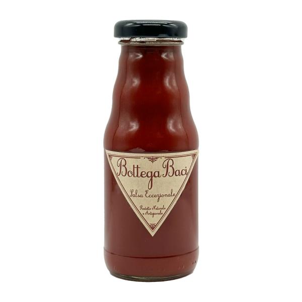 イタリア産有機トマトをたっぷりと使用した、素朴な甘みと濃厚なこくのあるケチャップ。卵料理やサンドイッチはもちろん、チキンライスやナポリタンなどいつものレシピが一味違ったリストランテの味に変身！＜原材料＞有機トマト、有機キビ糖、有機リンゴ酢、...