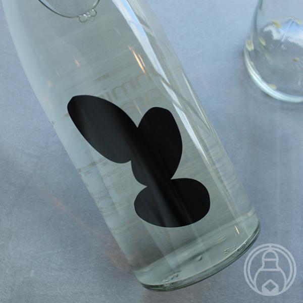 3 Γ Y 1800ml  𑢁^R  v① {