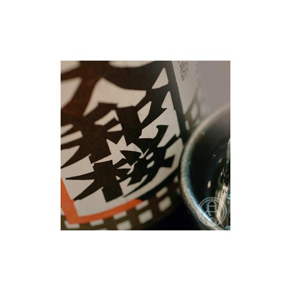 a 25° 900ml a𑢁^ Ē