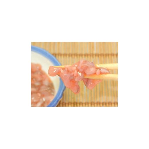 青森県八戸から産地工場直送で届けします。滑らかな口当たりで蛸のコリっとした食感が最高。蛸好きの方にはたまらない塩辛に仕上げました。お酒の肴はもちろん、あたたかいご飯のおかずや手巻き寿司の具としても最高！いいだこのこりこりした食感をご堪能頂け...