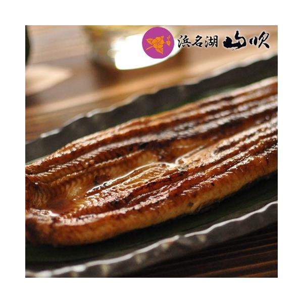 浜名湖山吹では、厳選した国産ウナギを、秘伝のたれで焼き上げた自信作です。大きいうなぎですので、脂が凄くのってふっくらしたウナギ長蒲焼き1本から何本でもお詰合せさせて頂きます。弊社の商品は、他社さんとは違い、すべて冷蔵便でのお届けですので到着...