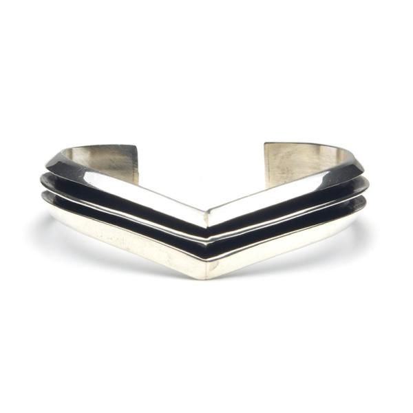 TOM HAWK トムホーク V LINE BANGLE TOM HAWK トムホーク V LINE BANGLE TOM HAWK トムホーク V 1