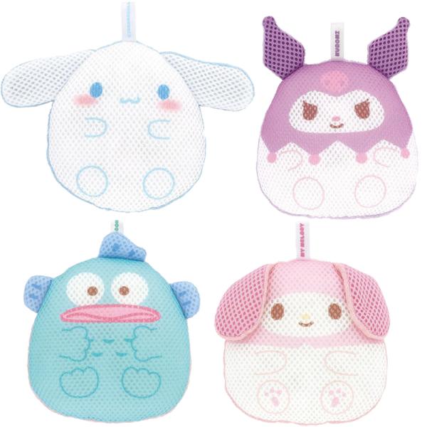 ダイカットボディスポンジ！お肌にやさしいコットンパイルのやわらかスポンジ。泡立ち立体ネット！ロゴ入りリボンループ付き。吊って収納衛生的！【品質表示】スポンジ：ポリウレタンメッシュ生地：ポリエステル生地：綿80 ポリエステル20%※洗濯機・乾...