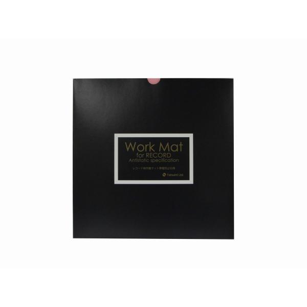 レコードをクリーニングする時、支えていた手からレコードが落下して大切なレコードを痛めてしまう場合があります。そんな時このレコード用ワークマットが重宝します。程良いクッション性でレコードに負担をかけず、ワークマット自体が帯電防止仕様のため、作...