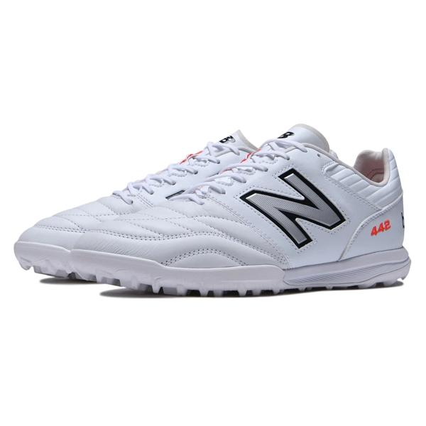 【種別】トレーニングシューズ【メーカー名】ニューバランス(new balance)【カラー】ホワイト【アッパー】天然皮革、人工皮革【アウトソール】ゴム底【特徴】・耐久性の高いハイグレードのフルグレインレザーアッパーを採用・履き心地をトータル...