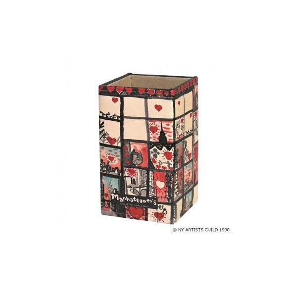 猫を主人公としたアート、マンハッタナーズのメガネスタンドです。