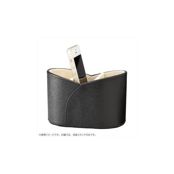 メガネが3本入れられます。スマホ入れにもおすすめです。