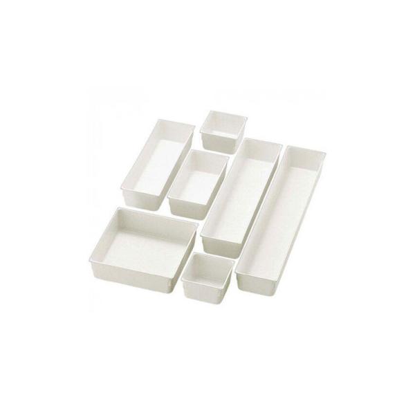 引き出しの中をすっきり整理できる7個セットの整理ケース。用途や入れるものに合わせて自由に組み合わせ可能で、事務所やキッチンなどさまざまな場所で活躍します。