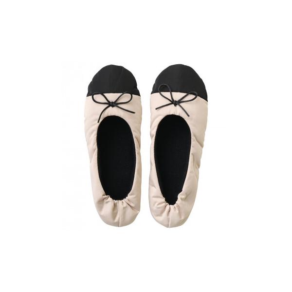 学校行事やお出かけ先、オフィスシーンはもちろん、旅先でも重宝する携帯スリッパです。巾着、スリッパともに洗濯機で丸洗いできます。