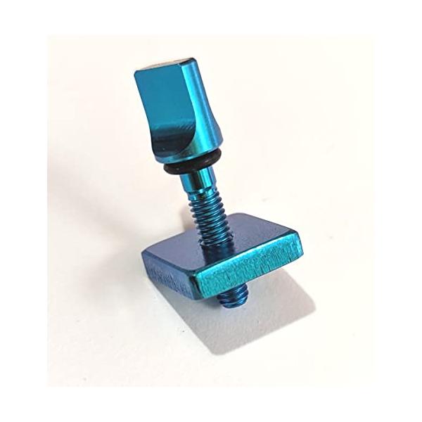 1個セットアクア/1個セット/-・Color:アクア・塩水に強くとても軽いチタン製です。・ネジ部 ：3.9mm (φ) x 19mm (L)・ナット部：14.5mm x 14.5mm x 3.6mm (WxLxH)・工具不要 フィン スクリ...