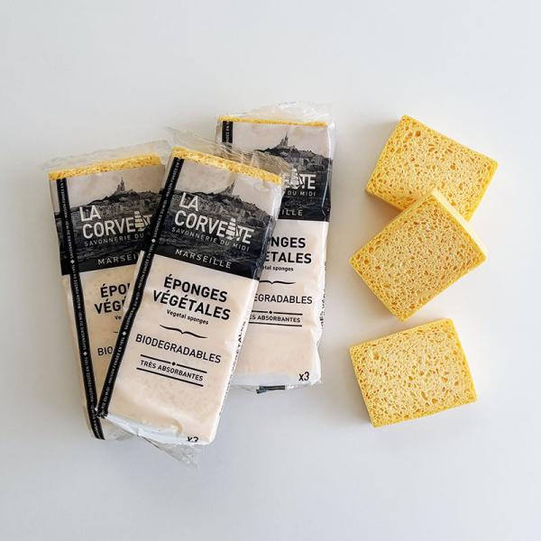 南フランスのライフスタイルブランドLA CORVETTEのべジタブルスポンジです。 環境にやさしい再生木材製、1パック3個入り。パリパリとしたパッケージはリサイクルフィルムを使用しています。もちもちな弾力と吸水性に富み、大切なグラスや食器な...