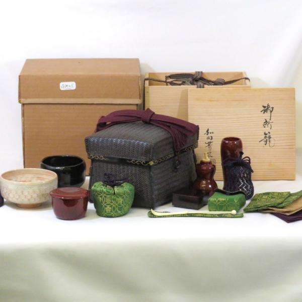 新春の特売品】竹籠師 和田菁竺作 御所籠 上芋茶杓と皆具添 新春の特売品】竹籠師 和田菁竺作 御所籠 上芋茶杓と皆具添