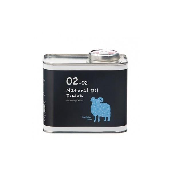 ナチュラルオイルフィニッシュ（天然オイル仕上げ）用のメンテナンス用ワックスです。頑固な汚れを落とし、塗装の艶と撥水性をよみがえらせます。2016年以降の製品『無垢フローリングピノアースNEW自然塗料クリア色』のフローリングの場合には、こちら...