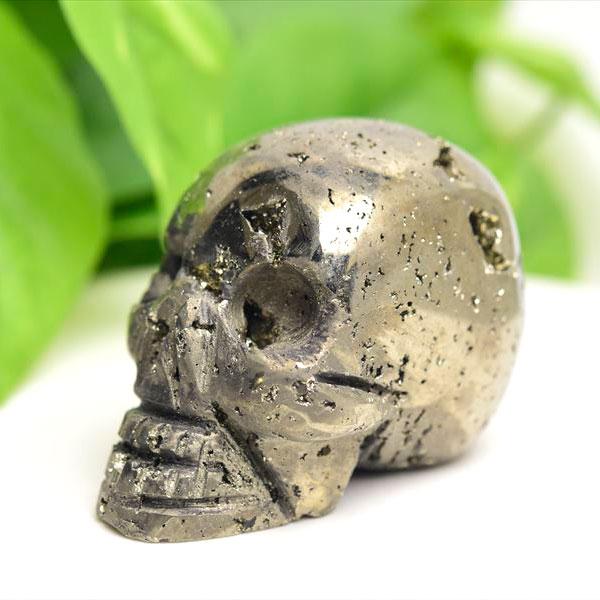 ペルー産パイライトスカルクラスターの注目すべき特徴とは？