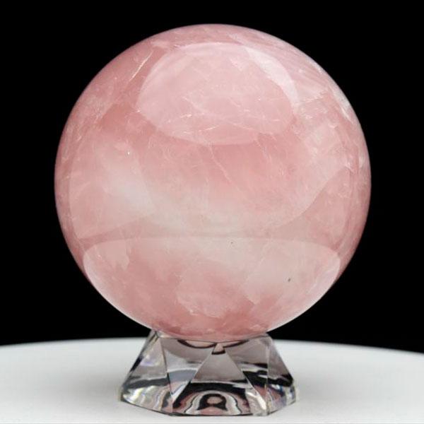 マダガスカル産 純天然 ローズクォーツ丸玉 60mm 台座付インテリアストーン ローズクォーツ 丸玉 (約77.9mm珠) 台座付き スフィア