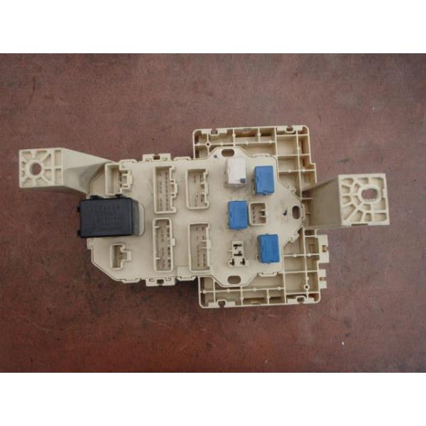 スイフト DBA-ZC71S ヒューズボックス XG K12B ZY4 36770-72K01