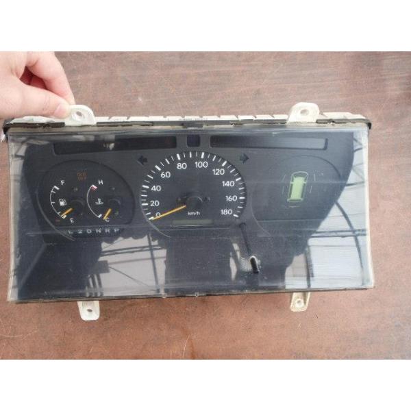 ハイエース TC-TRH112V スピードメーター 2000 DX 1TR-FE1 058 白