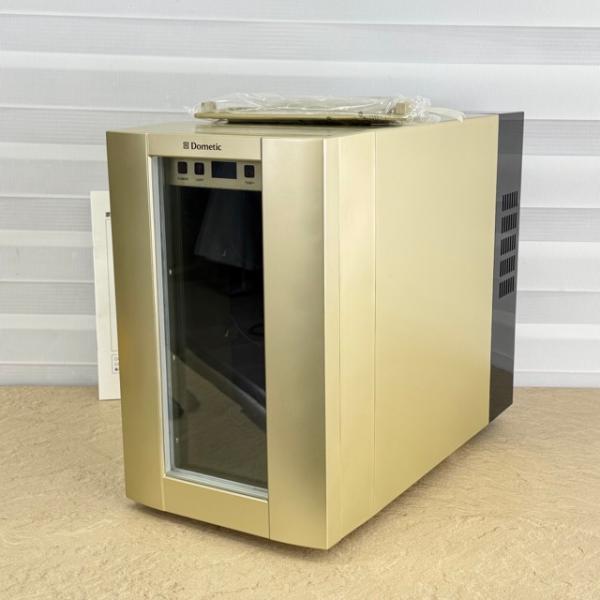 未使用品保管品 家庭用ワインセラー DE6 シャンパンゴールド 20L 小型 ドメティック 電子式 ペルチェ方式 6本用 / 516247