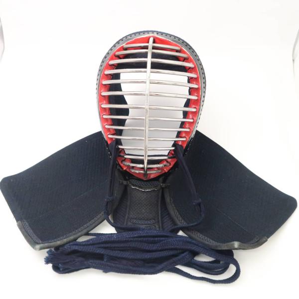 剣道防具 (面 垂れ 小手 胴 防具入れ) お値下げ可 MUGEN 赤 剣道防具 面 頭部周り60cm/閂から面垂端20cm 武道