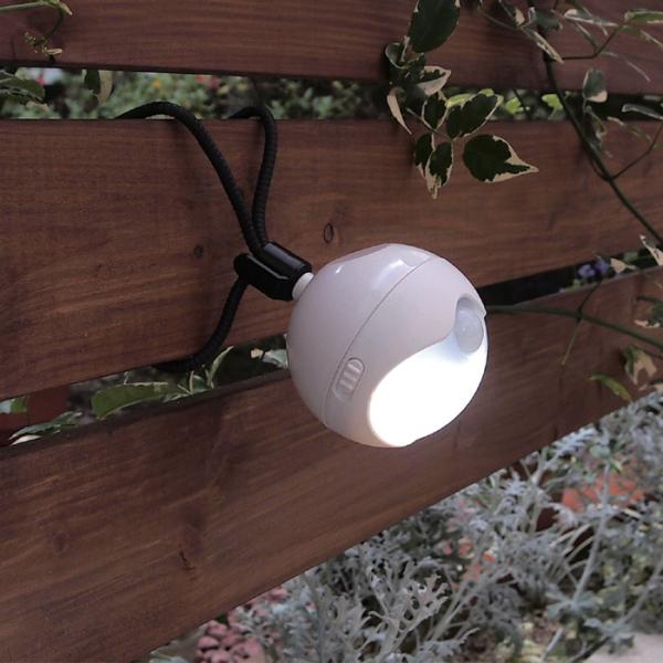 センサーライト 防雨 防水 屋外用 自動感知 点灯 消灯 三脚 LEDライト