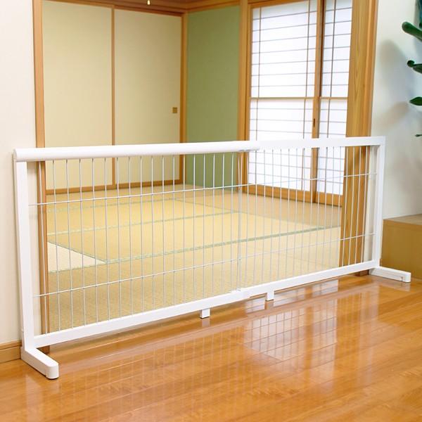 しない 犬用 廊下 部屋 区切り 伸縮式 折りたたみ ホワイト ブラウン うさぎ屋 株式会社一兎 通販 Paypayモール ゲート 室内 置くだけ 自立 おしゃれ ペット用品 ケージ 木目 木製 間仕切り わせて