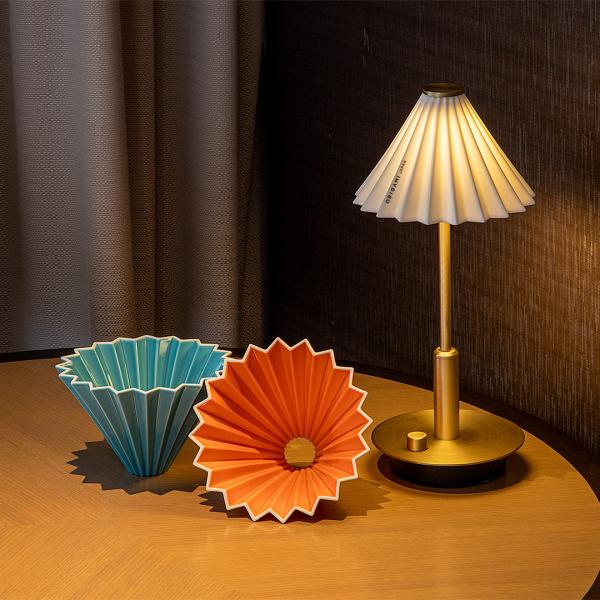 テーブルライト 置き型 LED 照明 ランプシェード USB充電 ポータブル おしゃれ 北欧 ドリッパー 磁器 真鍮 ORIGAMI LAMP オリガミランプgram eight グラムエイト