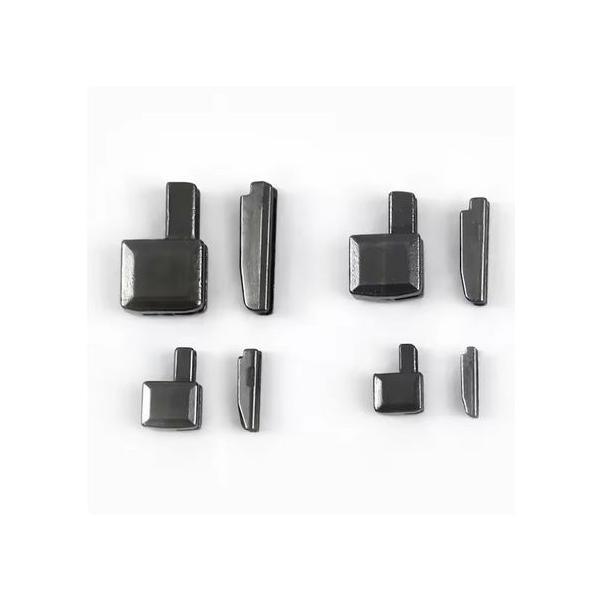 付け替えには別途、接着剤、ペンチなどが必要です