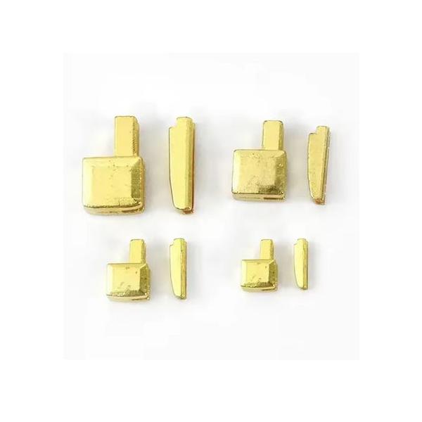 付け替えには別途、接着剤、ペンチなどが必要です