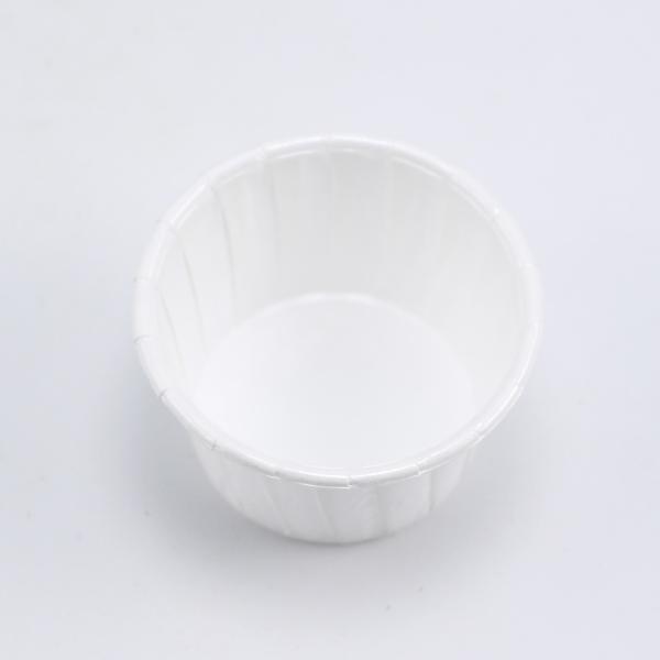 ブラジリアンワックスを溶かすときに使用する紙カップです内側は、耐水処理されています