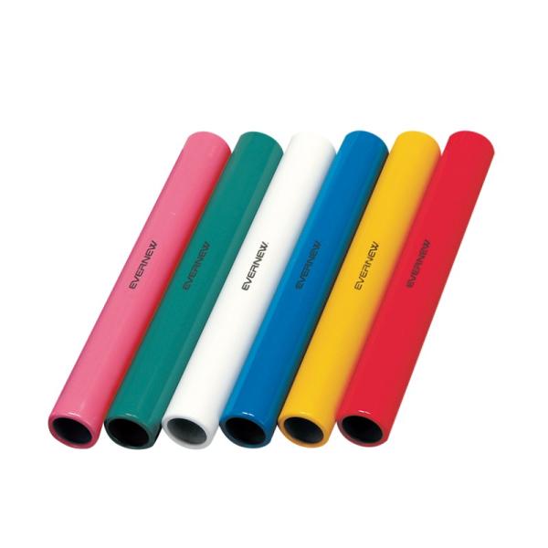 運動会のバトンといえばコレ！品　番：EGA186サイズ：直径2.9cm×長さ29cm重　量：40g/本材　質：ポリエチレン付属品：ケースカラー：ピンク、緑、青、白、赤、黄生産国：日本入　数：6色組小学校低学年向