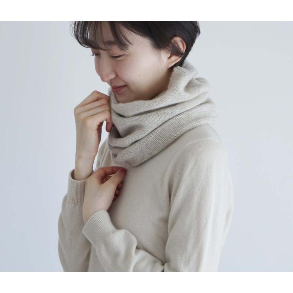 匿名配送新品未使用UTO カシミヤネックウォーマー 幾何学模様 取扱説明書付