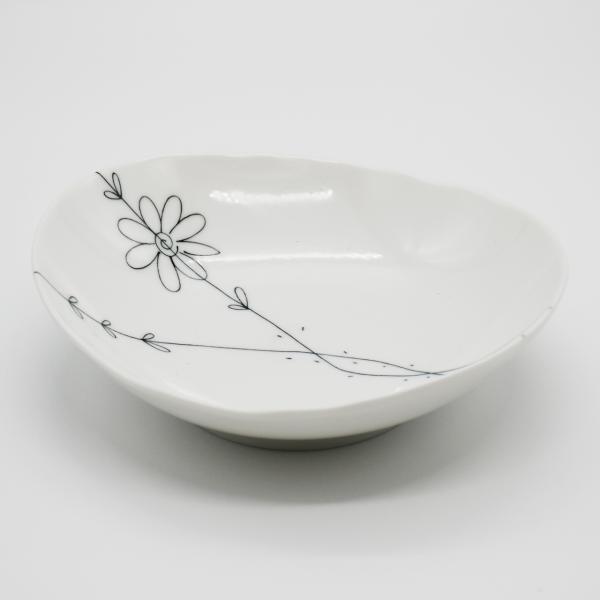 フラワーライン 5寸楕円深皿 軽い うすかる 食器 おしゃれ 皿