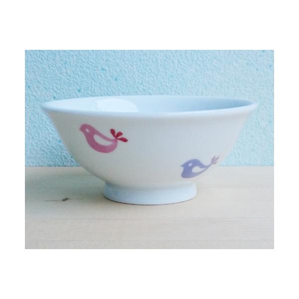 出産祝いや、お誕生日プレゼントとして大人気！子供が使いやすいように軽く・持ちやすく作られています。小さい頃から、有田焼の食器を使わせることで、『乱暴に扱うと割れるから、大事に使おうね。』と教える事は大切なことです。また、可愛い絵柄は子供たち...