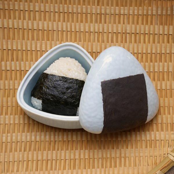 波佐見焼　おにぎり蓋物　黒