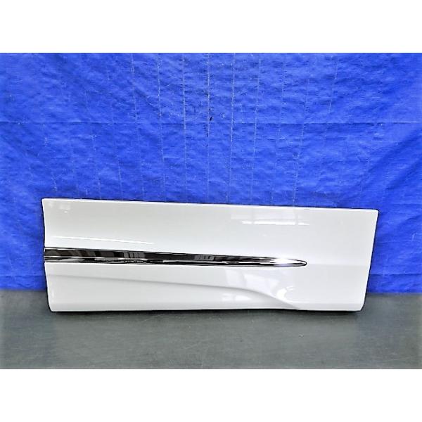ノア ヴォクシー エスクァイア ZRR80G ZWR80G オプション 右 サイドスカート サイドステップ 08150-28180 未使用品 美品 ヴォクシー/ノア/エスクァイア/V/X/G 80系/ZRR80G/ZRR85G/ZWR80G 純正