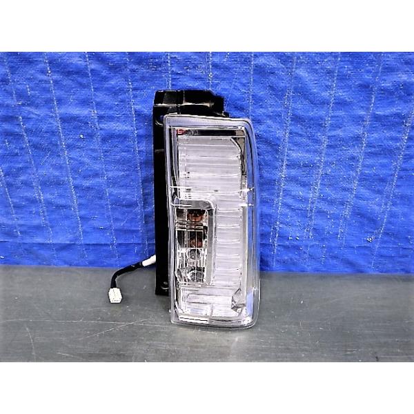 S1411 タントカスタム LA600S LA610S 右テール LED 20516 美品 : V