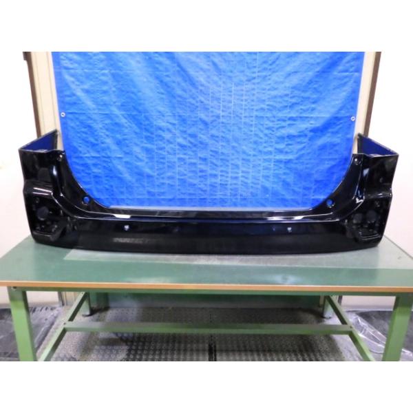 R024 ノア ヴォクシー 90 リアバンパー 52159-V1050/60 ZWR90W ZWR95W