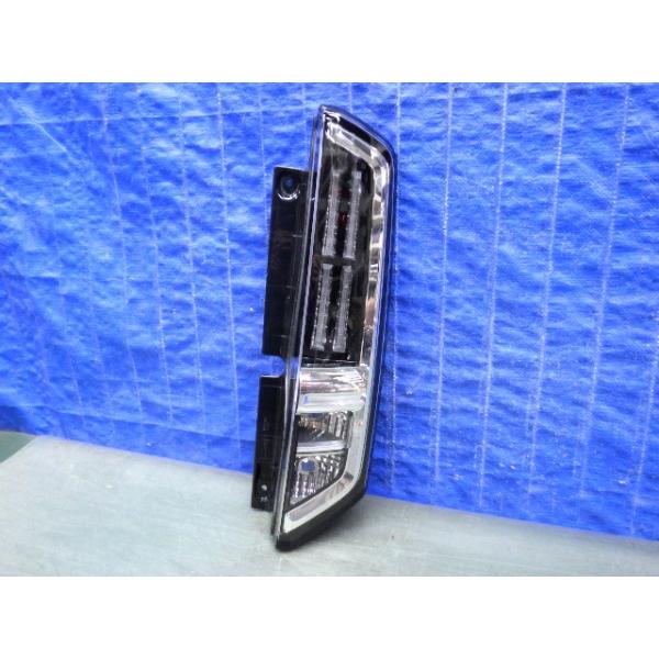 K170 スペーシアカスタム MK54S MK94S 右テール LED 220-593DN 美品