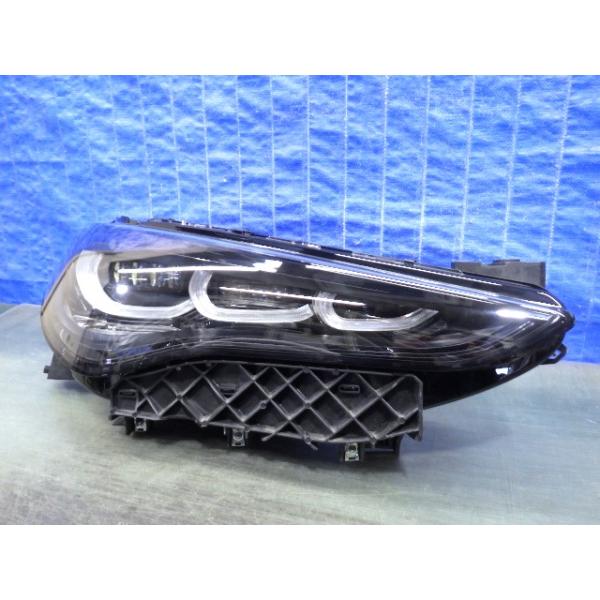 2227　アルファロメオ　ステルヴィオ　後期　右ライト　LED　マトリクス　美品