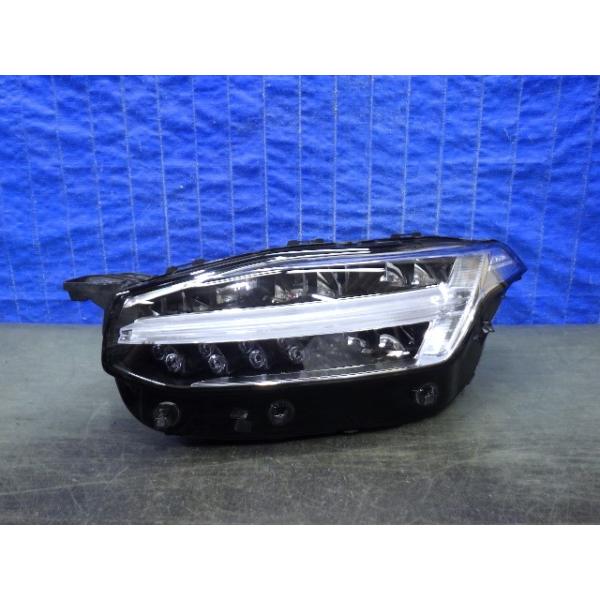 1655　ボルボ　XC90　LB420　左ライト　LED　32338954　レンズ美品