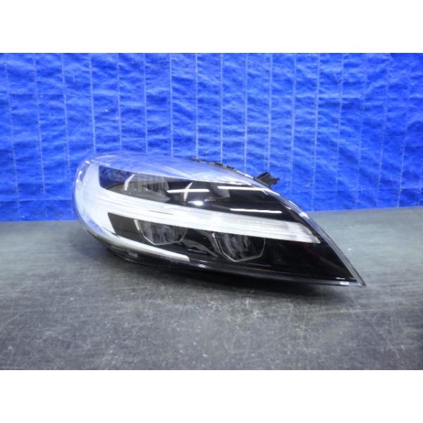 5273　ボルボ　V40　後期　右ライト　LED　32228482　美品