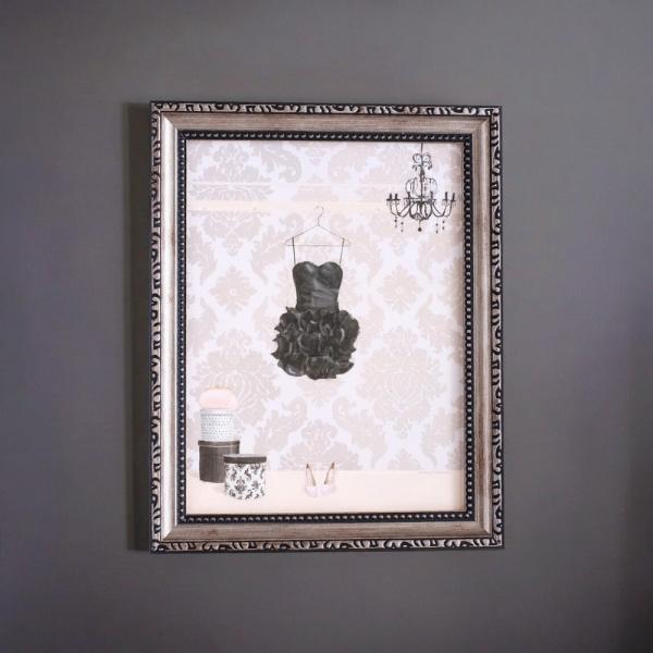 クラッシックなドレス＆シューズの額付きパネル。アンティーク仕様の額に入った絵は、表面を絵に沿って光沢のあるニスでデコレーションしてかわいらしさを引き出しています。ご結婚・ご新築祝いにも◎こちらは1個のお値段です。--------------...