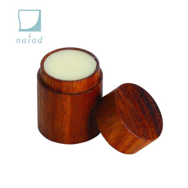 落ち着いた甘さと微かな涼感のある清々しい香りネパールの野生のミツロウとヒマワリオイルをベースに、高山シャクナゲの精油を加えて作ったリップクリームです。天然の保湿成分で、唇をしっとりなめらかに守ります。唇のふっくらする感触と、落ち着いた甘さと...