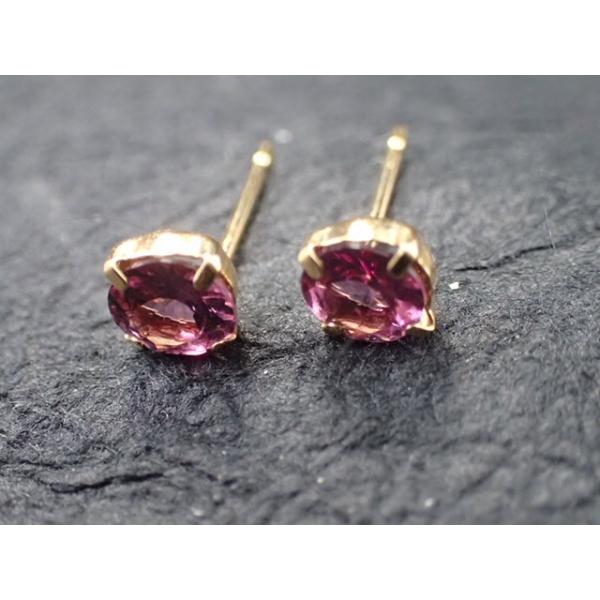 最高品質グレープガーネット ピアス （K18) 寸法 ： 13.0X4.6X4.5mm  