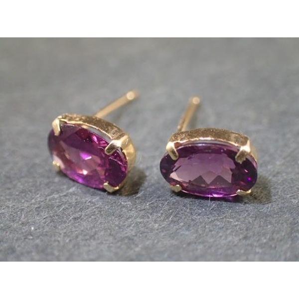最高品質グレープガーネット ピアス （K18) 寸法 ： 13.7X6.7X4.6mm  
